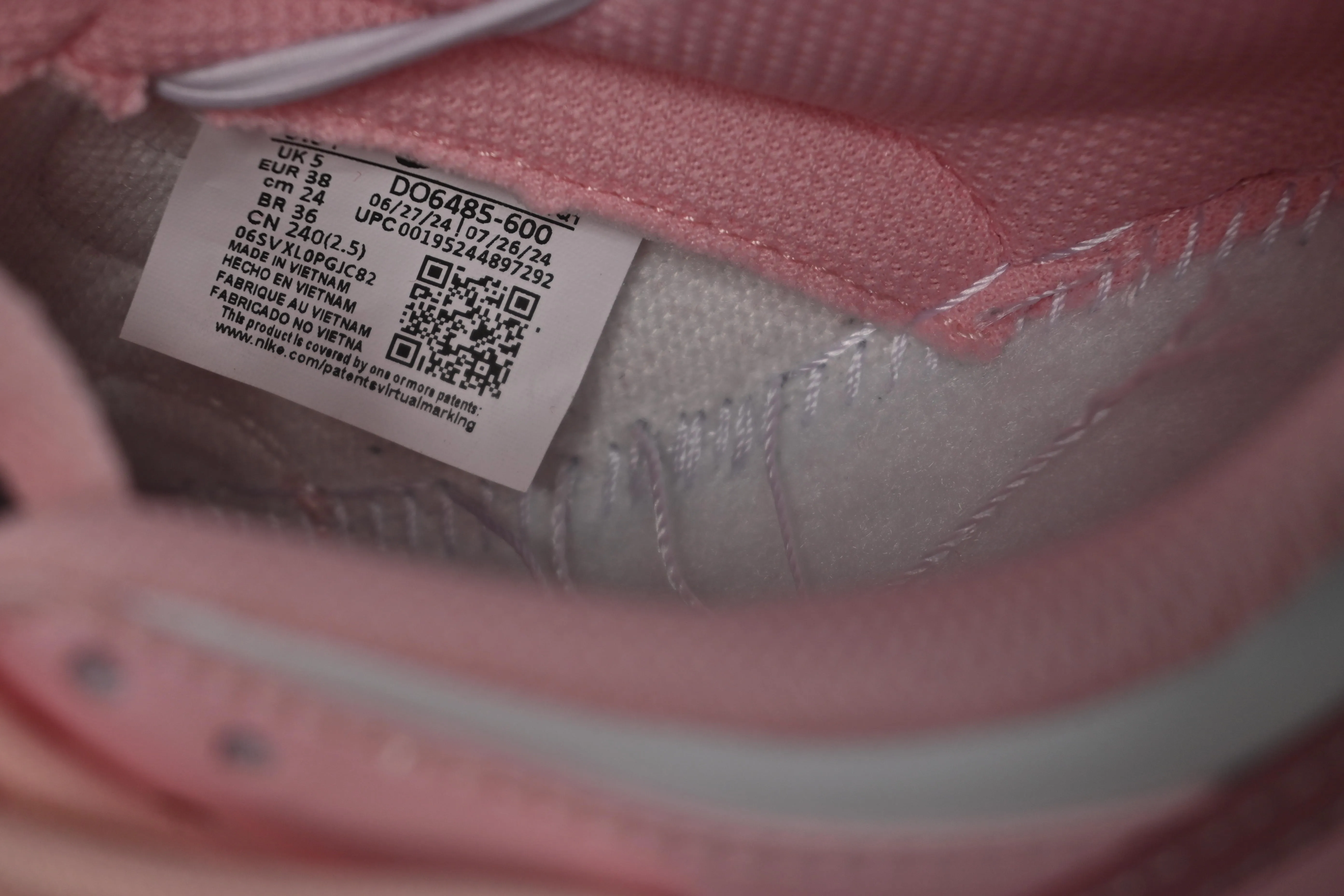All Categories Nk SB Dunk Series Nk SB Dunk Low Low-top sneakers Nike SB Dunk Low White Pink Straps Low-top casual sneakers DO6485-600
